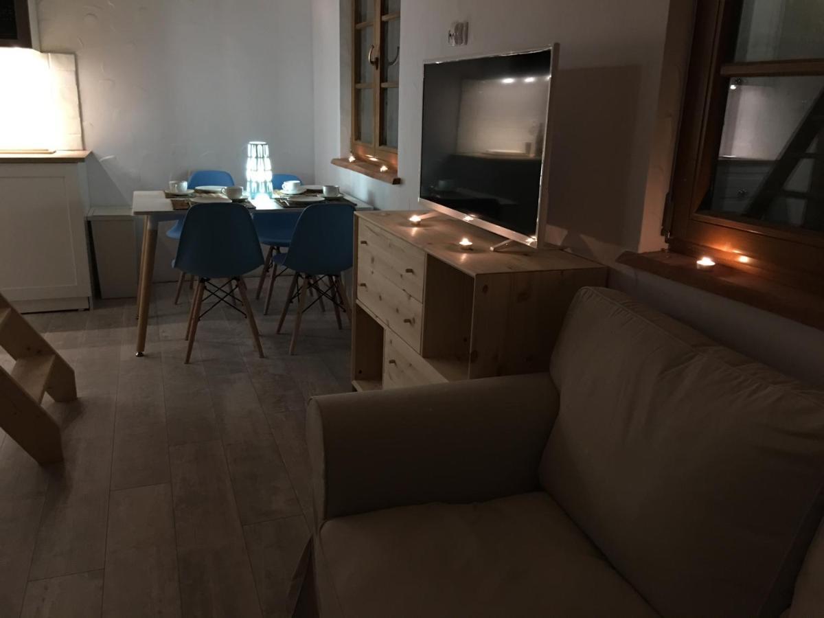 Dom Majowka I Apartamenty Bartoszowka I Michalowka Karwienskie Bloto Drugie Exteriér fotografie